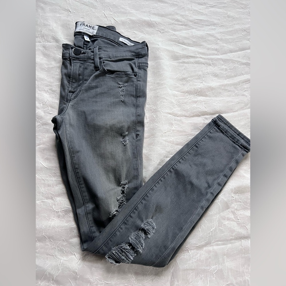 Frame Denim Women's Gray Distressed Jeans​